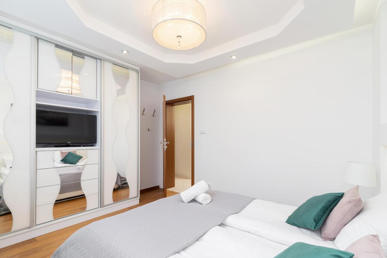 Mountain View Apartment Zborowskiego Krupowki By Noclegi Renters Zakopane Luaran gambar